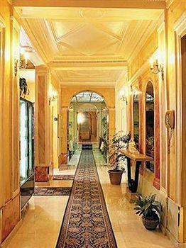 Touring Opera Hotel Parijs